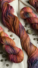 Load image into Gallery viewer, KIT SWEATER OCRES MIDNIGHT