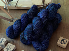 Load image into Gallery viewer, WINSOR BLUE LUREX